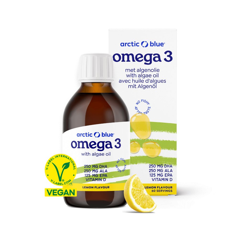 Bouteille en verre brun d'huile d'algues Oméga 3, emballage cartonné, tranche de citron, label V-Label Vegan.