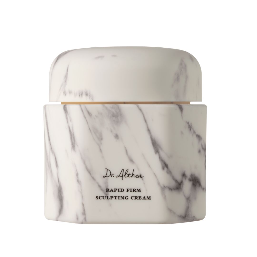 Pot de crème à motif marbré. Inscription: Dr. Althea, Rapid Firm Sculpting Cream.
