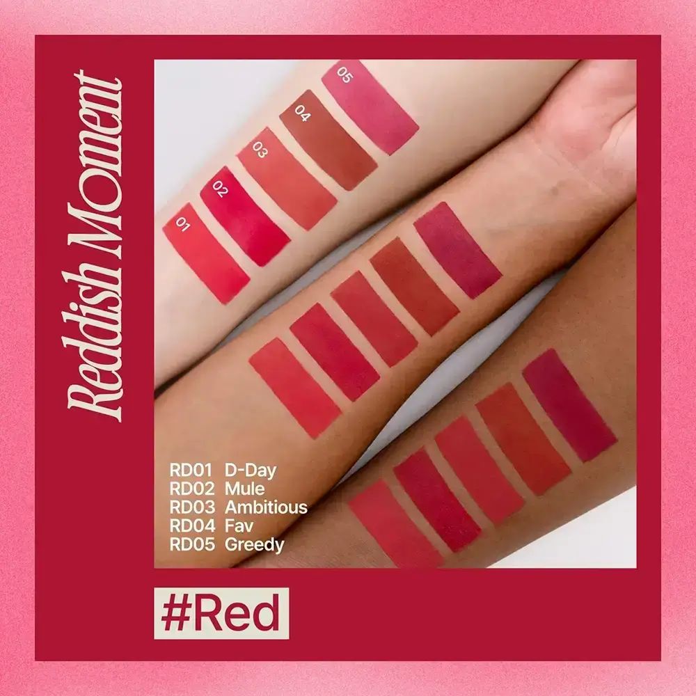 Armen met kleurstaaltjes in verschillende roodtinten. Tekst: "Reddish Moment", "RD01 D-Day" tot "RD05 Greedy", #Red.