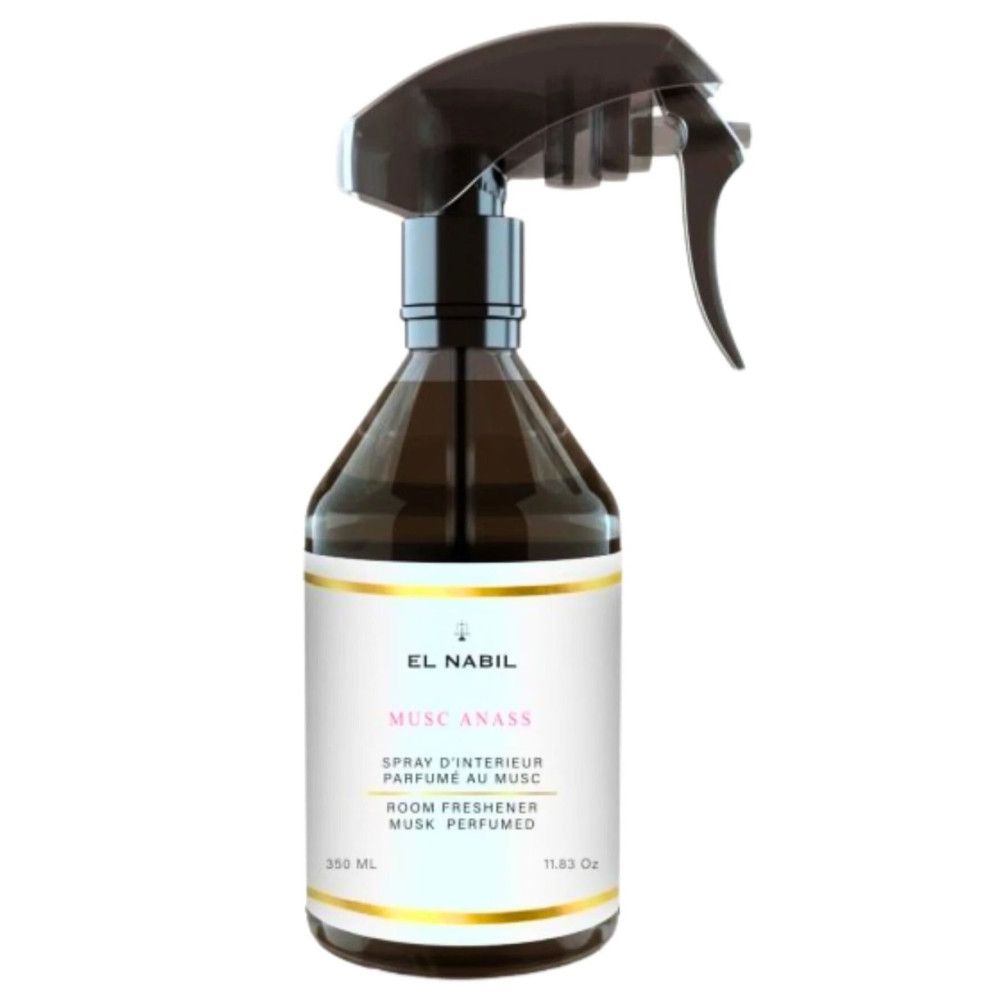Spuitfles met etiket. Opschrift: El Nabil, Anass Musk, geur voor de kamer. Gouden accenten. Zwarte sproeikop.