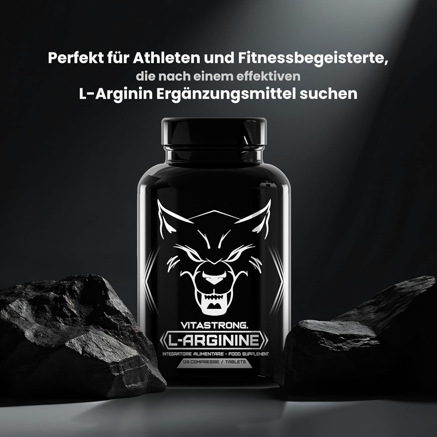 Flacon noir "VITASTSTRONG L-ARGININE" entre des pierres. Texte : "Parfait pour les athlètes et les passionnés de fitness..."