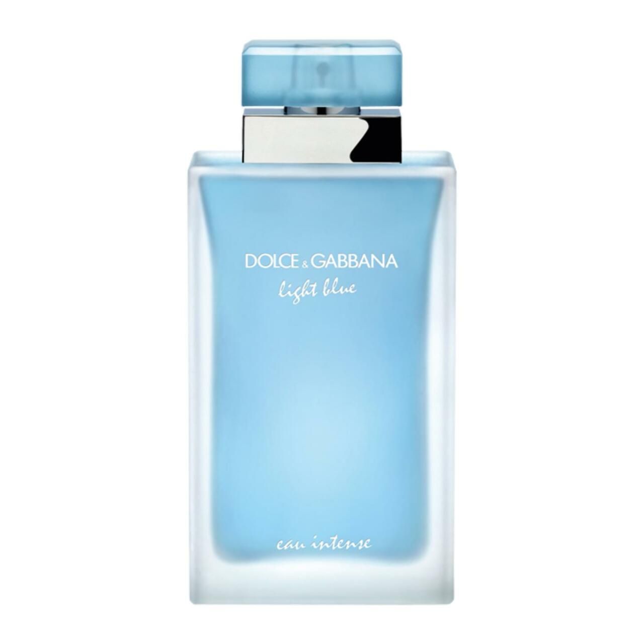 Flacon de parfum bleu clair avec bouchon argenté. Inscription: Dolce & Gabbana Light Blue Eau Intense.