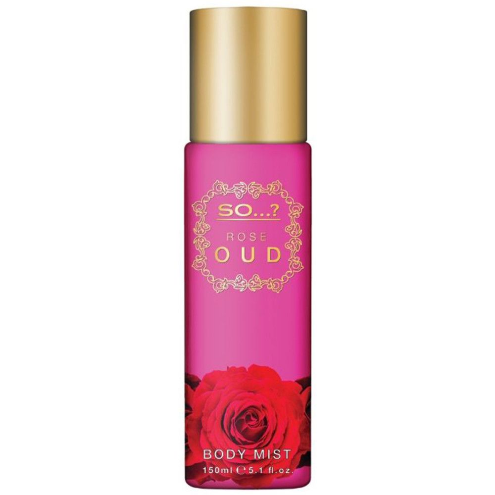 Flacon de brume corporelle rose, bouchon doré. Inscription Rose Oud. Rose rouge en bas.