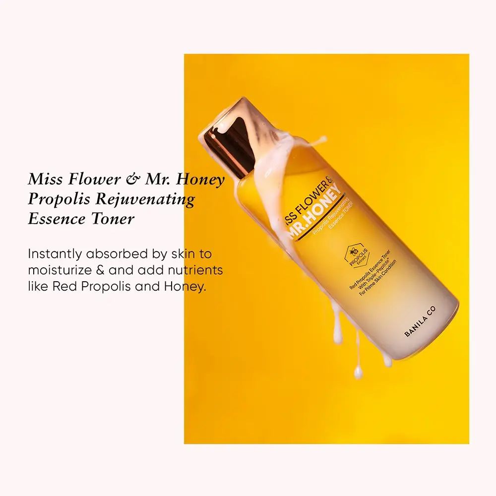 Geel transparante fles met gouden dop. Opschrift: Miss Flower & Mr. Honey, Propolis Rejuvenating Essence Toner. Product wordt uitgegoten.