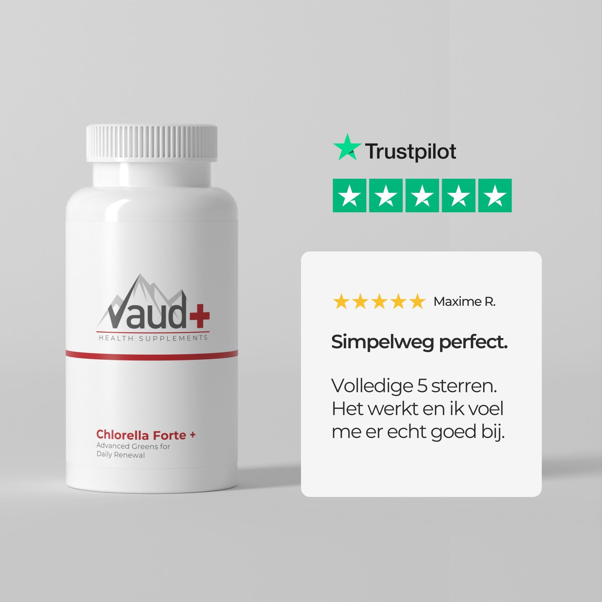 Witte fles met schroefdop. Opschrift: Vaud+ Health Supplements, Chlorella Forte. Trustpilot-beoordeling.