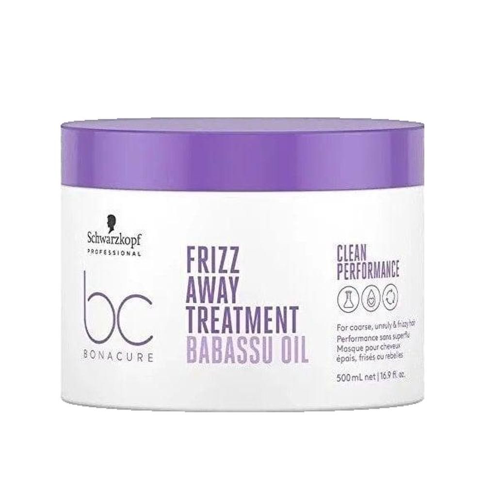 Twee klodders witte crème op witte achtergrond. Textuur zichtbaar.