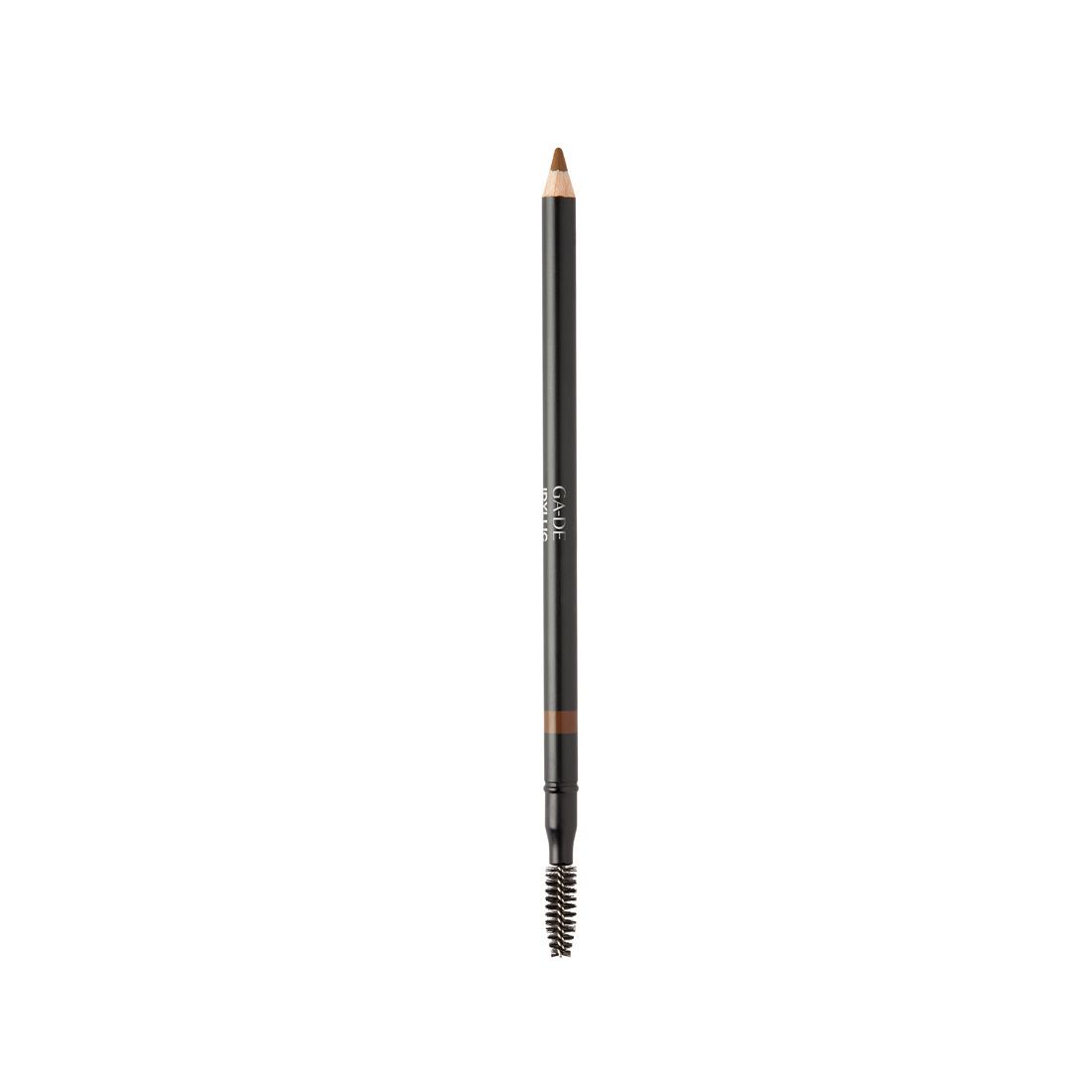 Crayon à sourcils avec brosse. Crayon noir avec mine marron et brosse. Logo Ga-De sur le crayon.