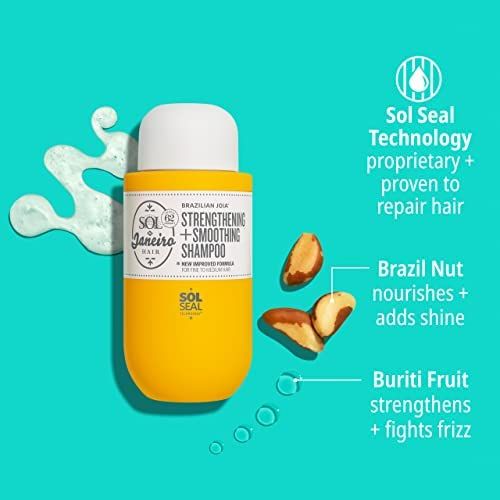 Geel-witte fles met tekst: Brazilian Joia Strengthening + Smoothing Shampoo. Merk: Sol de Janeiro. Met Braziliaanse noten en buriti fruit.