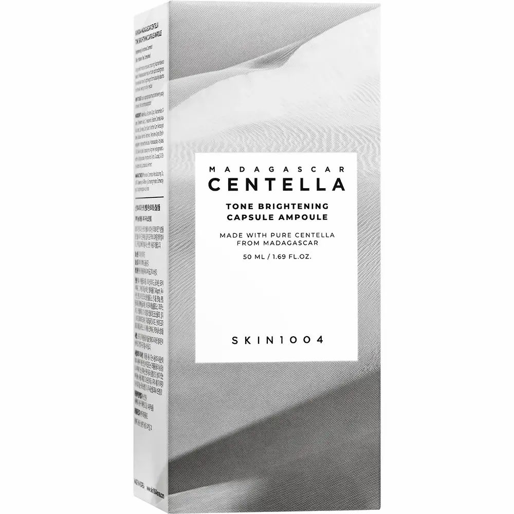 Emballage de l'ampoule SKIN1004 Madagascar Centella. Nom du produit et marque visibles.