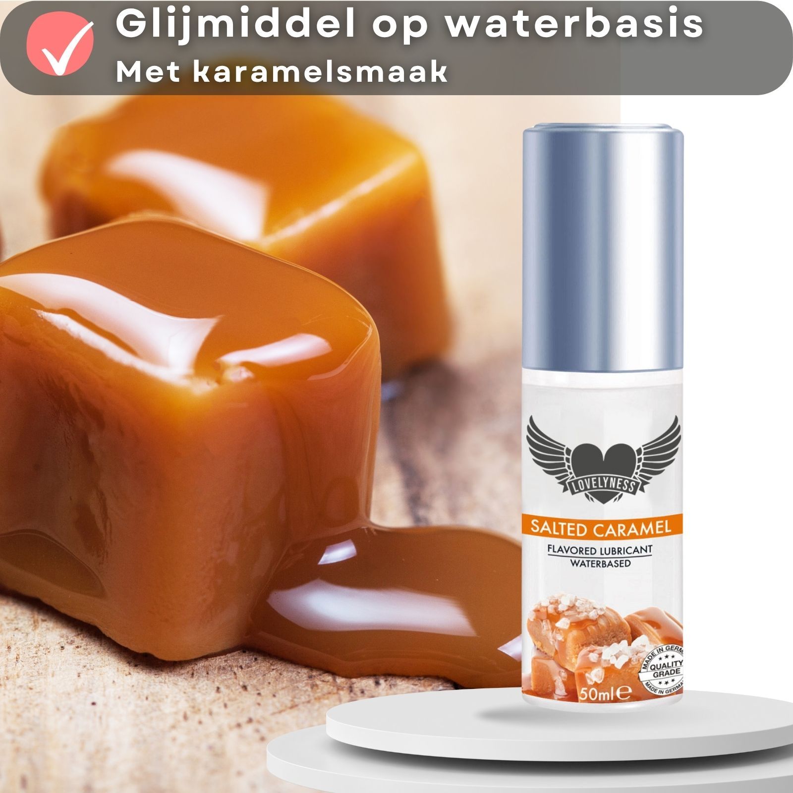 Glijmiddel met karamelsmaak. Fles met zilveren dop. Karamelstukjes.