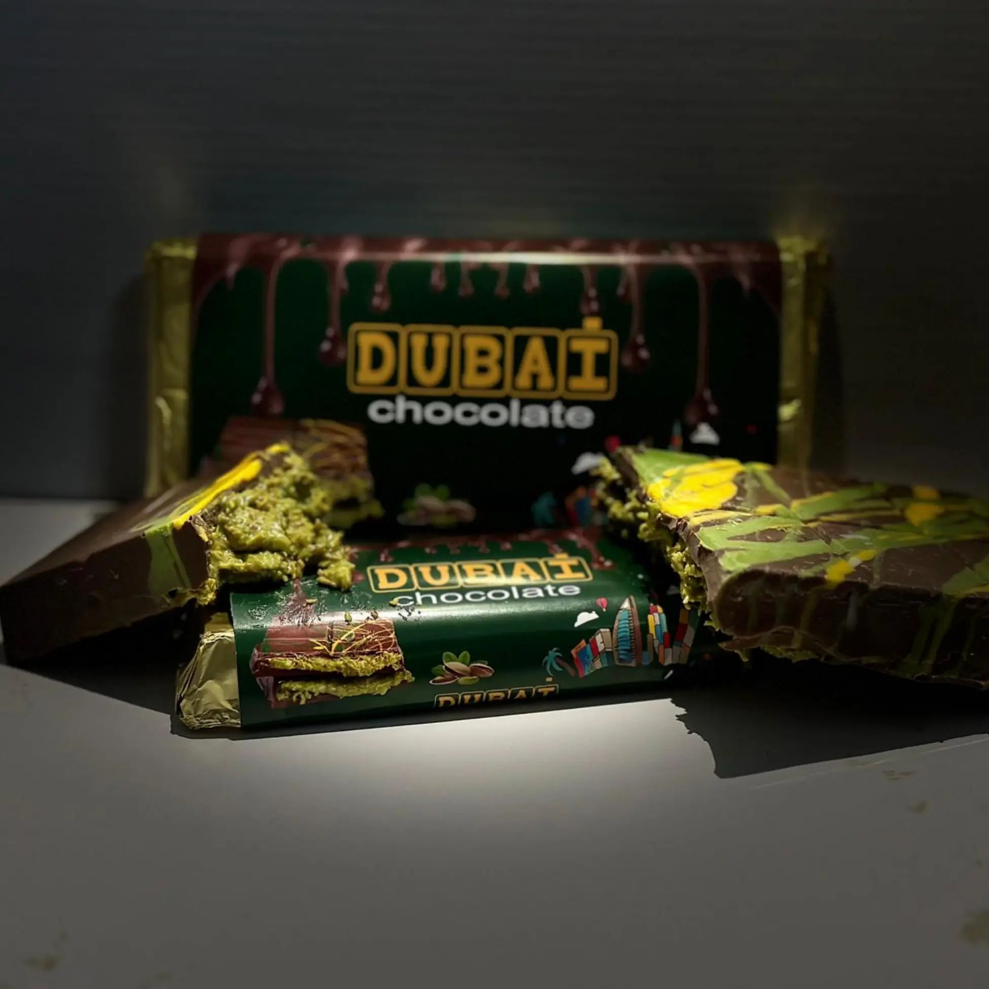 Chocolat de Dubaï avec des pistaches et Kadayif