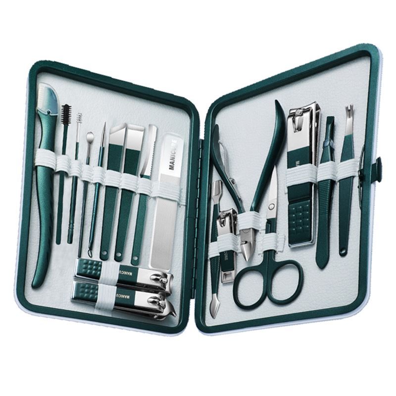 Donkergroene manicure set met 16 tools in een opvouwbare koffer.