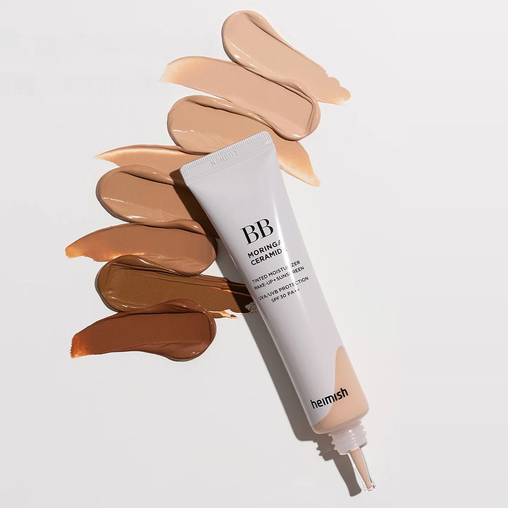 Tube de BB Moringa Ceramide BB Cream avec échantillons de couleur et texture.