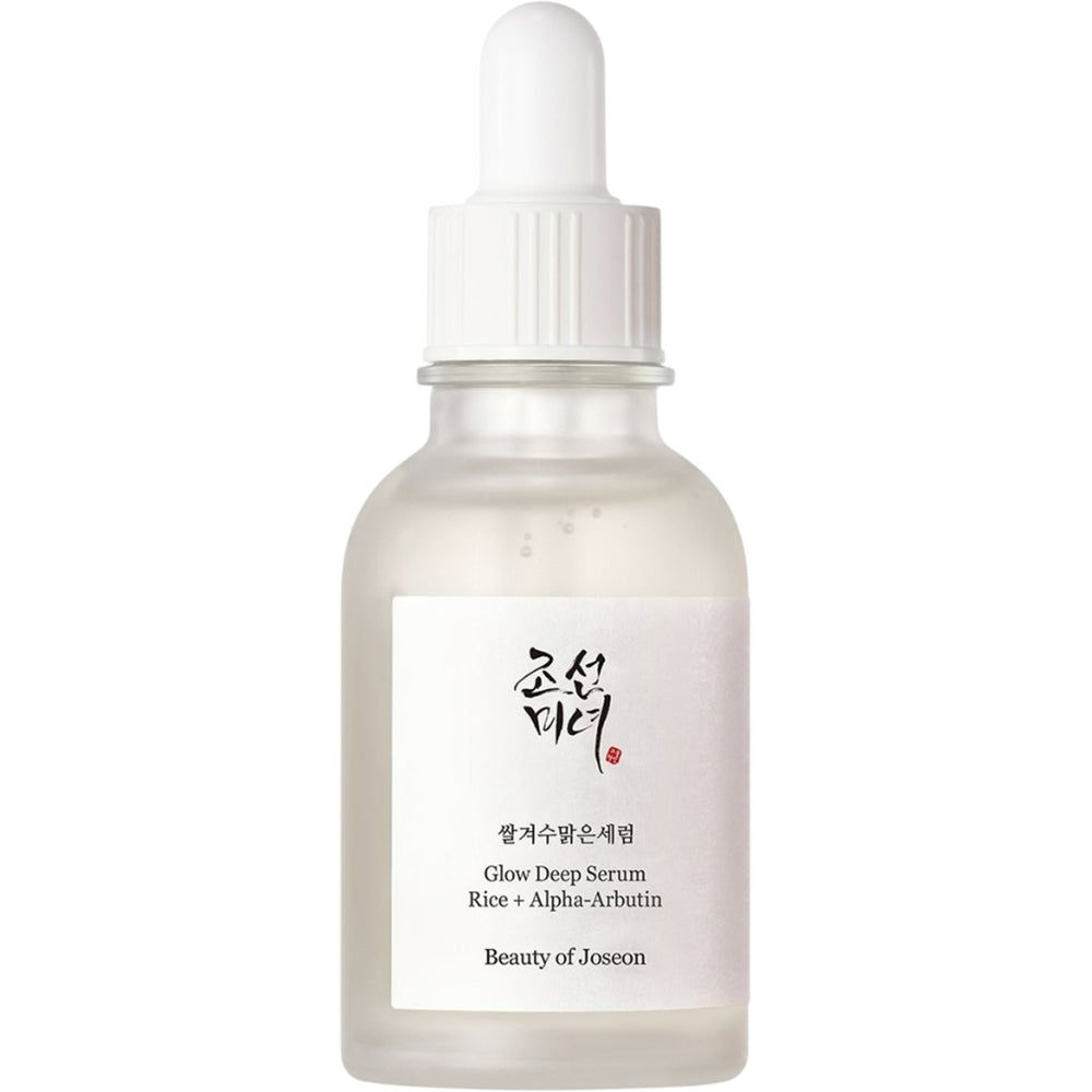 Serumfles met wit etiket. Opschrift: Glow Deep Serum, Rice + Alpha-Arbutin. Merk: Beauty of Joseon. Met pipet.