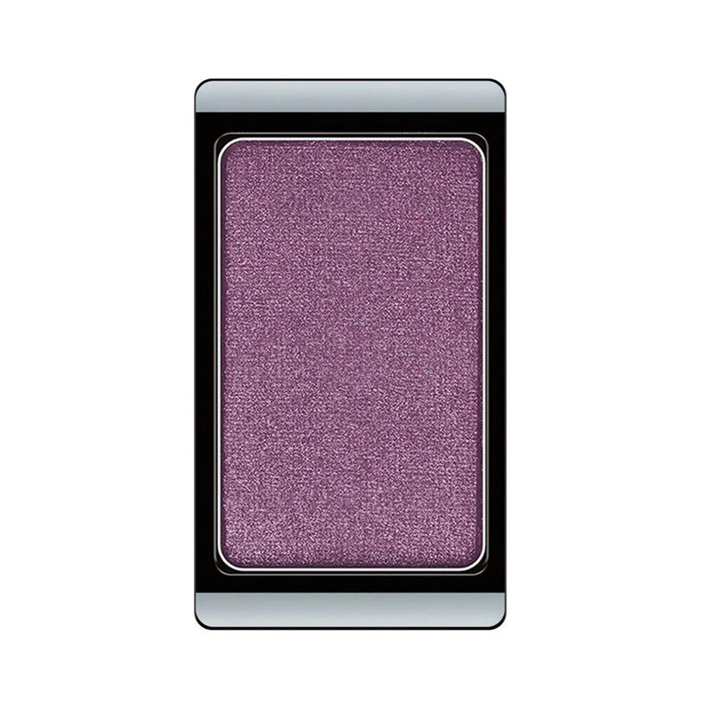 Artdeco Eyeshadow Pearl 88 Cherry Blossom. Rechthoekige oogschaduw in lila met parelmoer effect. Zwarte omlijsting, zilveren onderkant.