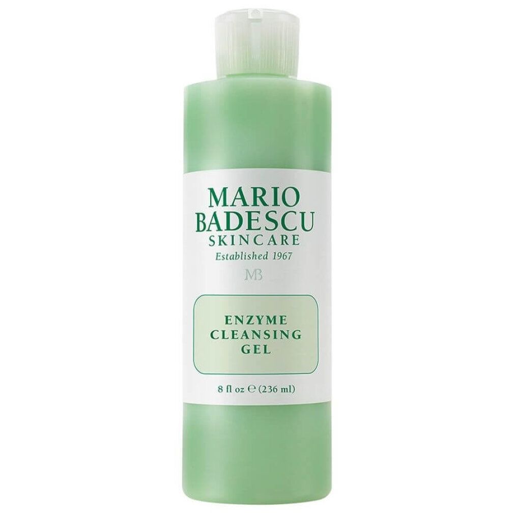 Flacon vert avec étiquette blanche. Inscription: MARIO BADESCU SKINCARE, ENZYME CLEANSING GEL. Contenance: 8 fl oz (236 ml).