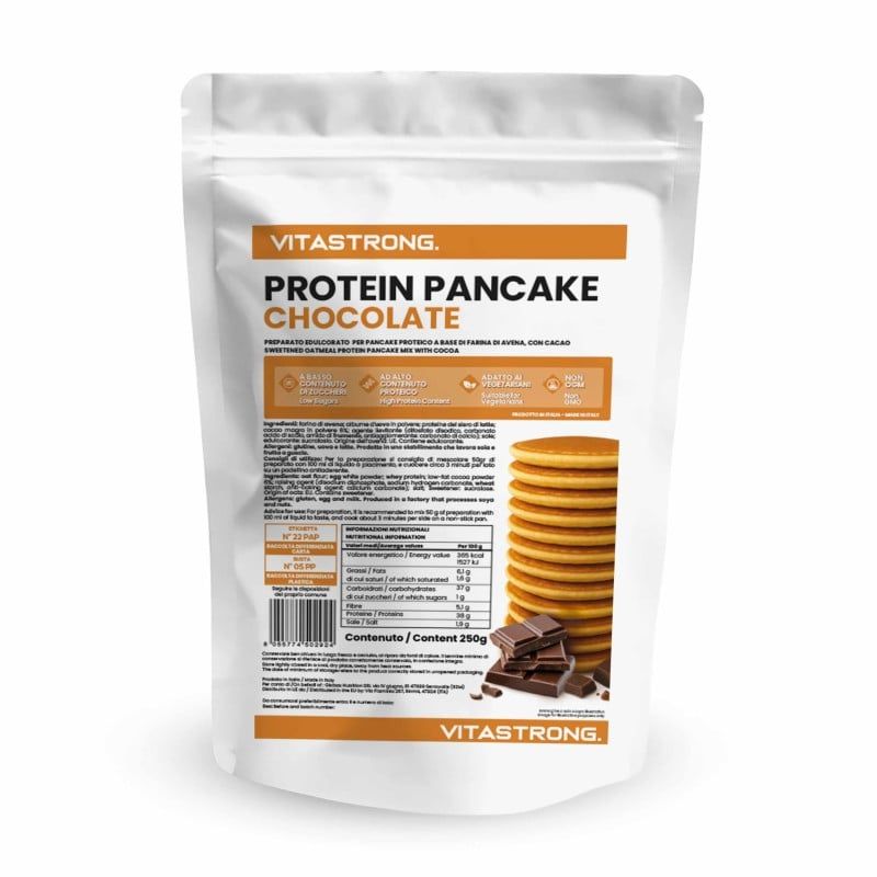 Zakje Vitastrong Protein Pancake Chocolat. Pannenkoeken en stukjes chocolade. Tekst: Protein Pancake Chocolat, 250 g.