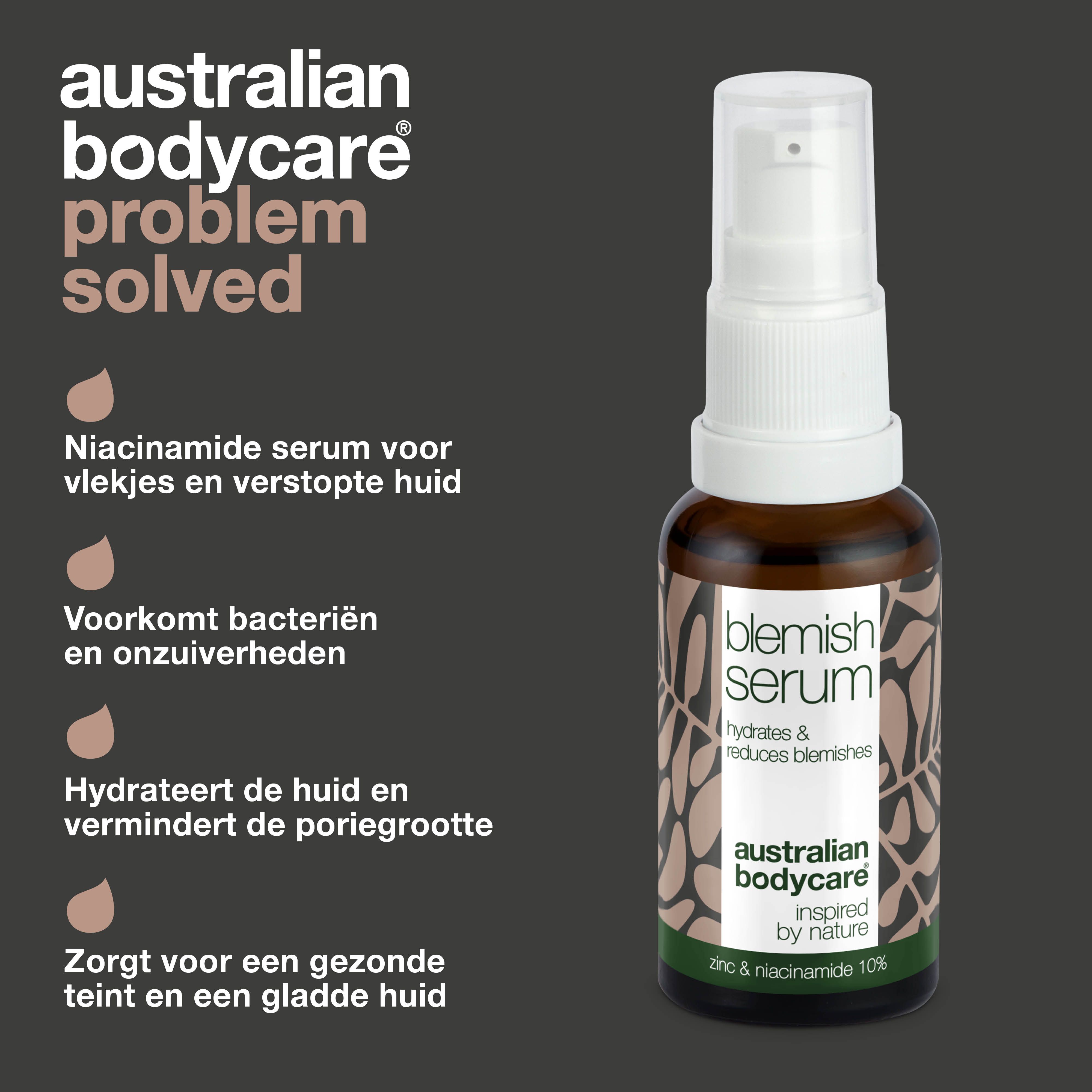 Productinformatie en serumfles. Opschrift: Blemish Serum, Australian Bodycare.