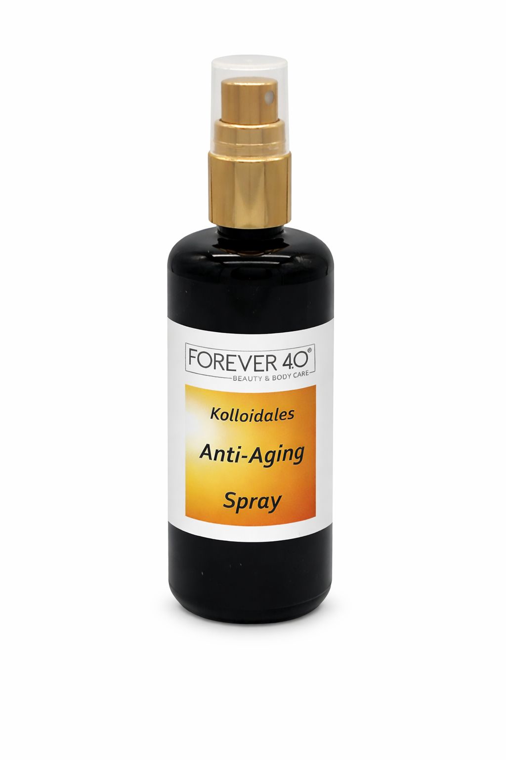 Flacon spray noir avec tête dorée. Étiquette avec nom et texte du produit. Inscription: FOREVER 40, Anti-Aging Spray.