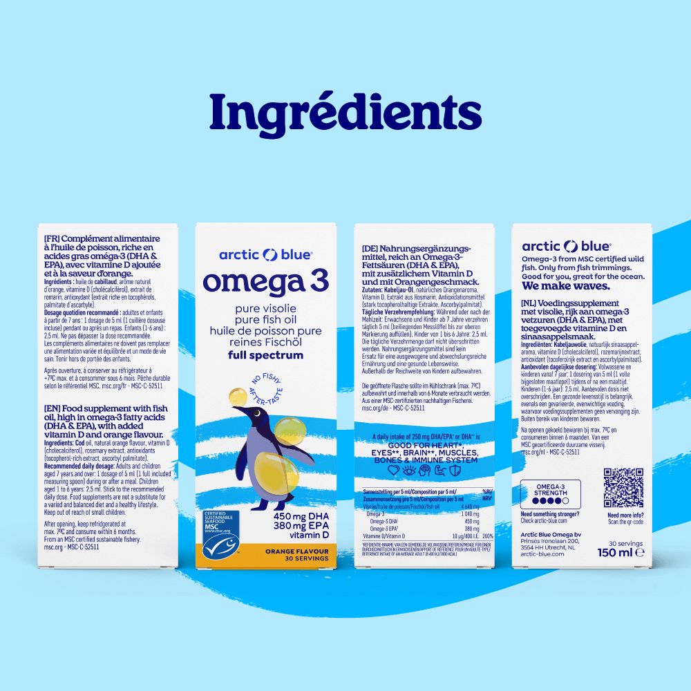 Arrières de quatre boîtes d'huile de poisson Arctic Blue Omega 3 avec informations nutritionnelles.