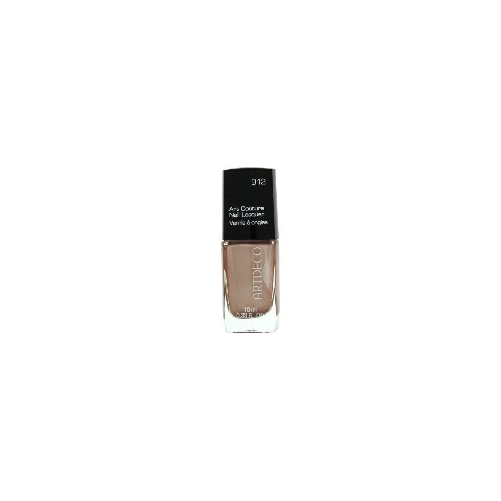 Nagellakfles. Bruine tint. Opschrift: Artdeco Art Couture Nail Lacquer. Zwarte dop.