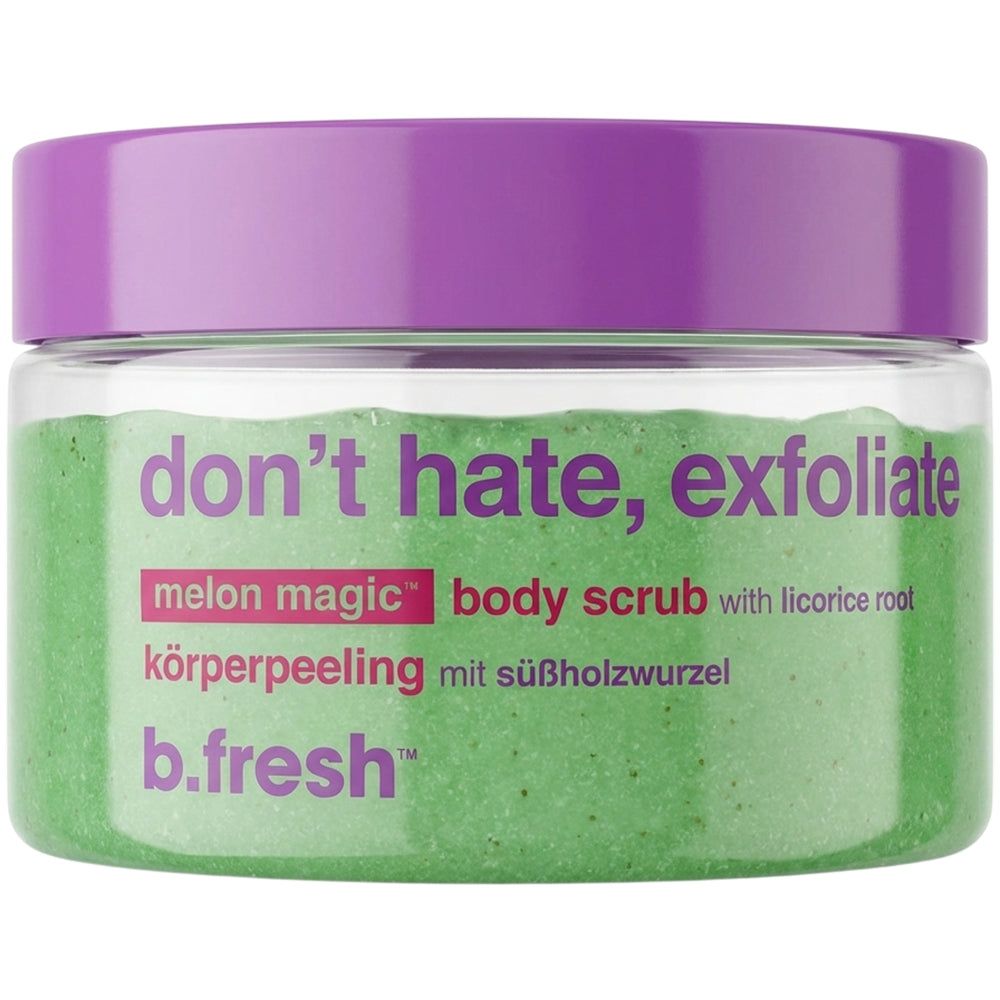 Pot avec couvercle violet. Texte : don't hate, exfoliate. Melon Magic Body Scrub. Gommage vert. Texte : b.fresh.