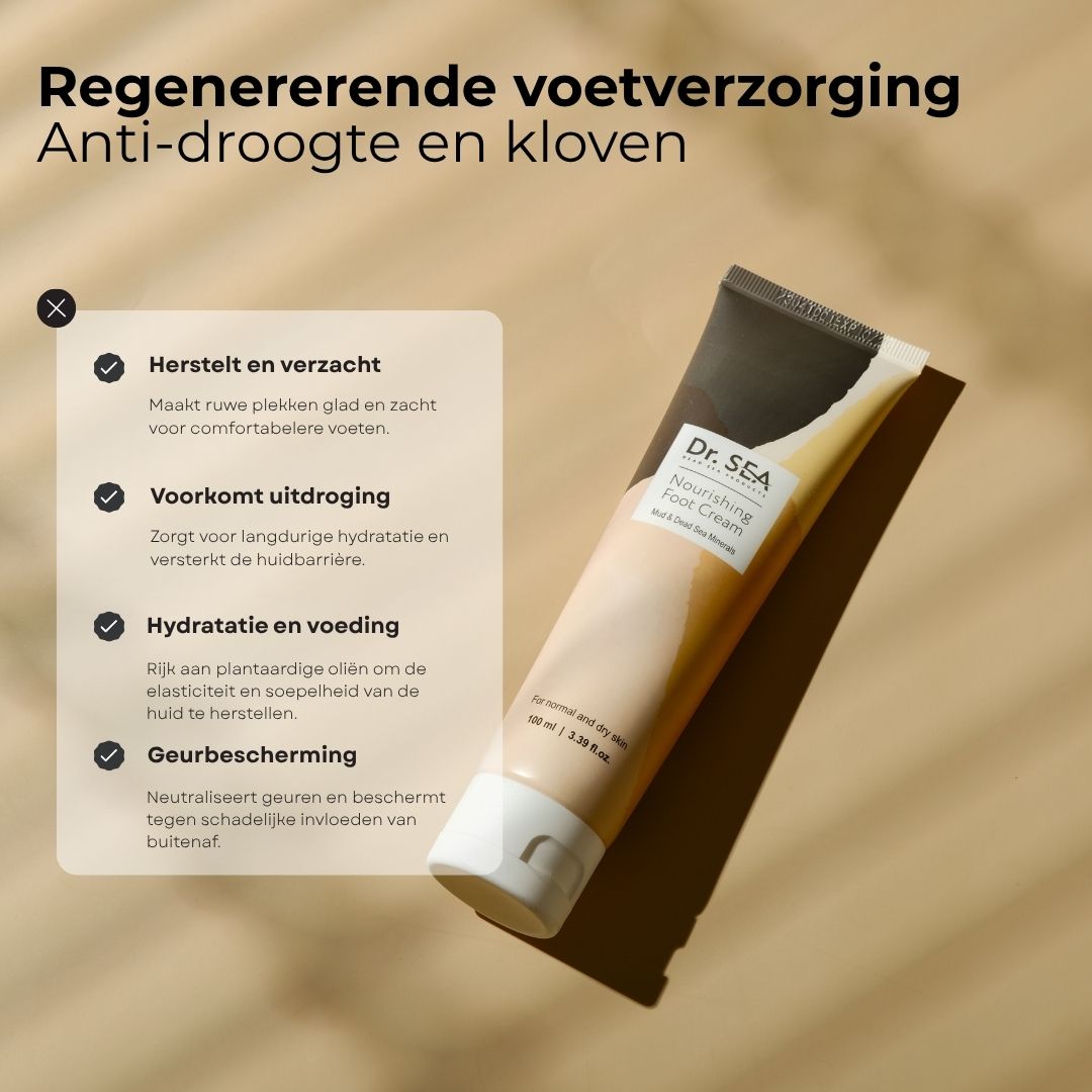 Voetcrèmetube met productnaam en merk. Verloop van beige naar grijs. Tekst: « Nourishing Foot Cream » en « Dr. SEA ».