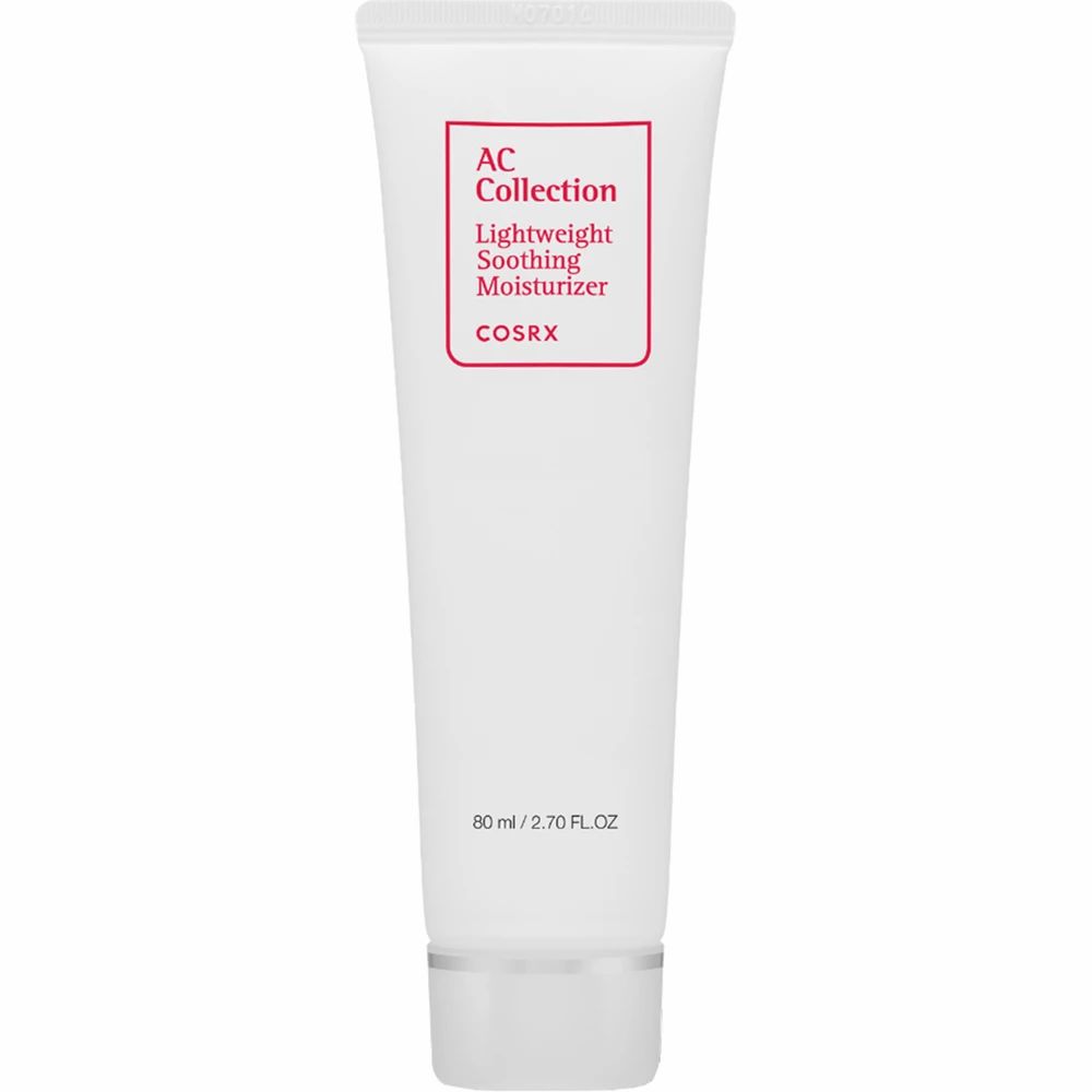 Tube blanche avec étiquette rouge. Inscription: AC Collection Lightweight Soothing Moisturizer. En bas: 80 ml / 2.70 FL.OZ.
