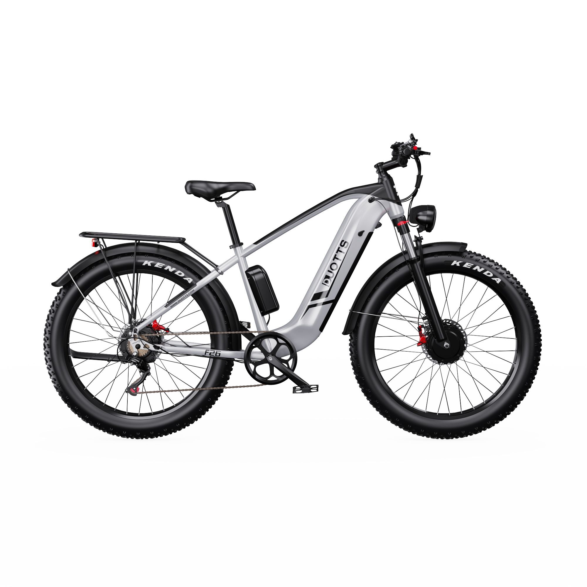 Vélo électrique DUOTTS F26. Cadre noir et argenté, pneus larges, porte-bagages. Batterie et moteur visibles.