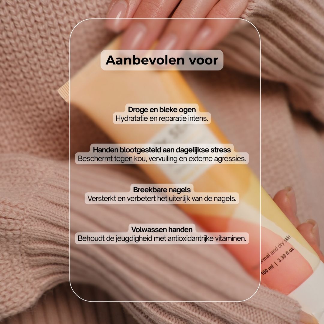 Crèmetube. Opschrift: Dr. SEA, Multivitamin, Hands & Nails Cream, Mango & Vitamin E. Tekst over ingrediënten: Zonder parabenen, sulfaten, formaldehyde, minerale oliën.