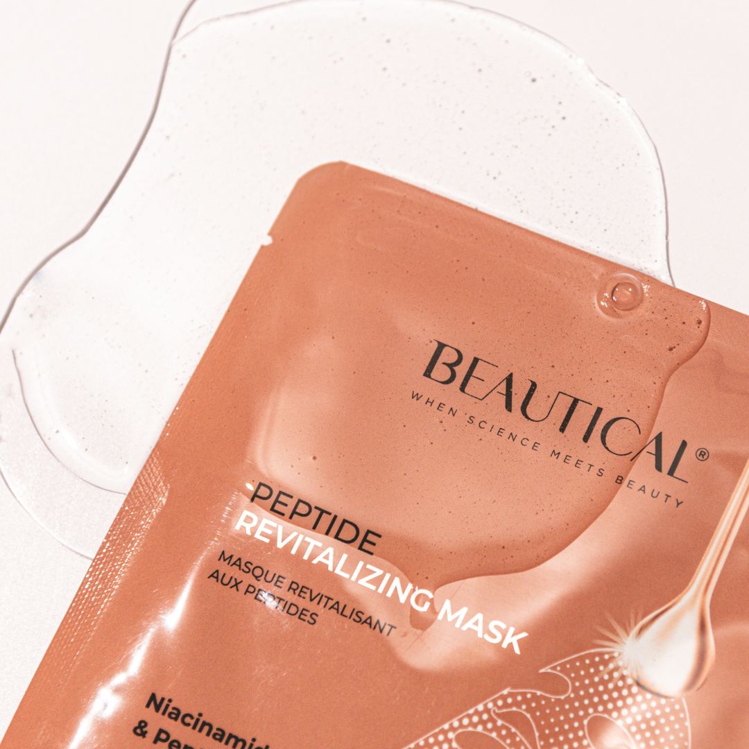 Beautical Peptid Revitalizing Mask en vloeistof. Tekst: Niacinamide, collageen & peptiden.