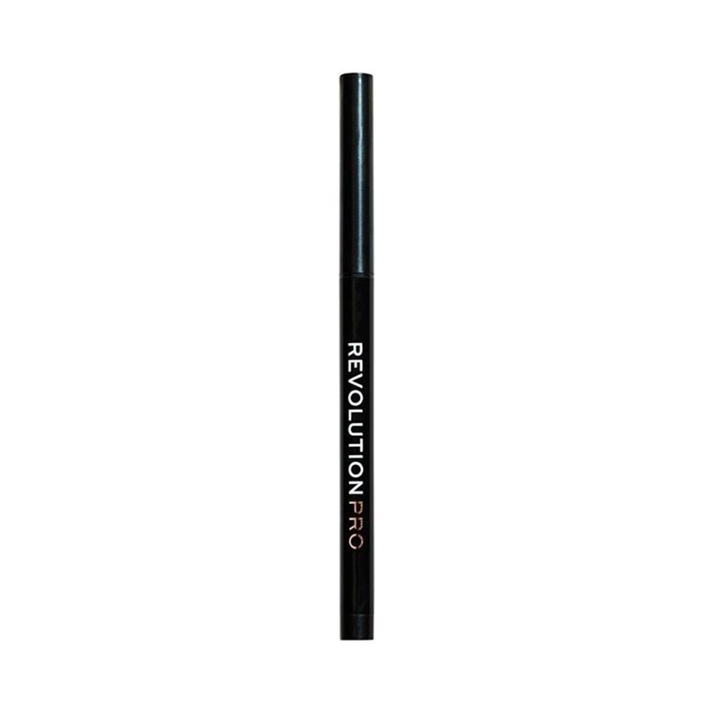 Crayon eyeliner noir avec capuchon fermé. Le crayon porte l'inscription REVOLUTION PRO.