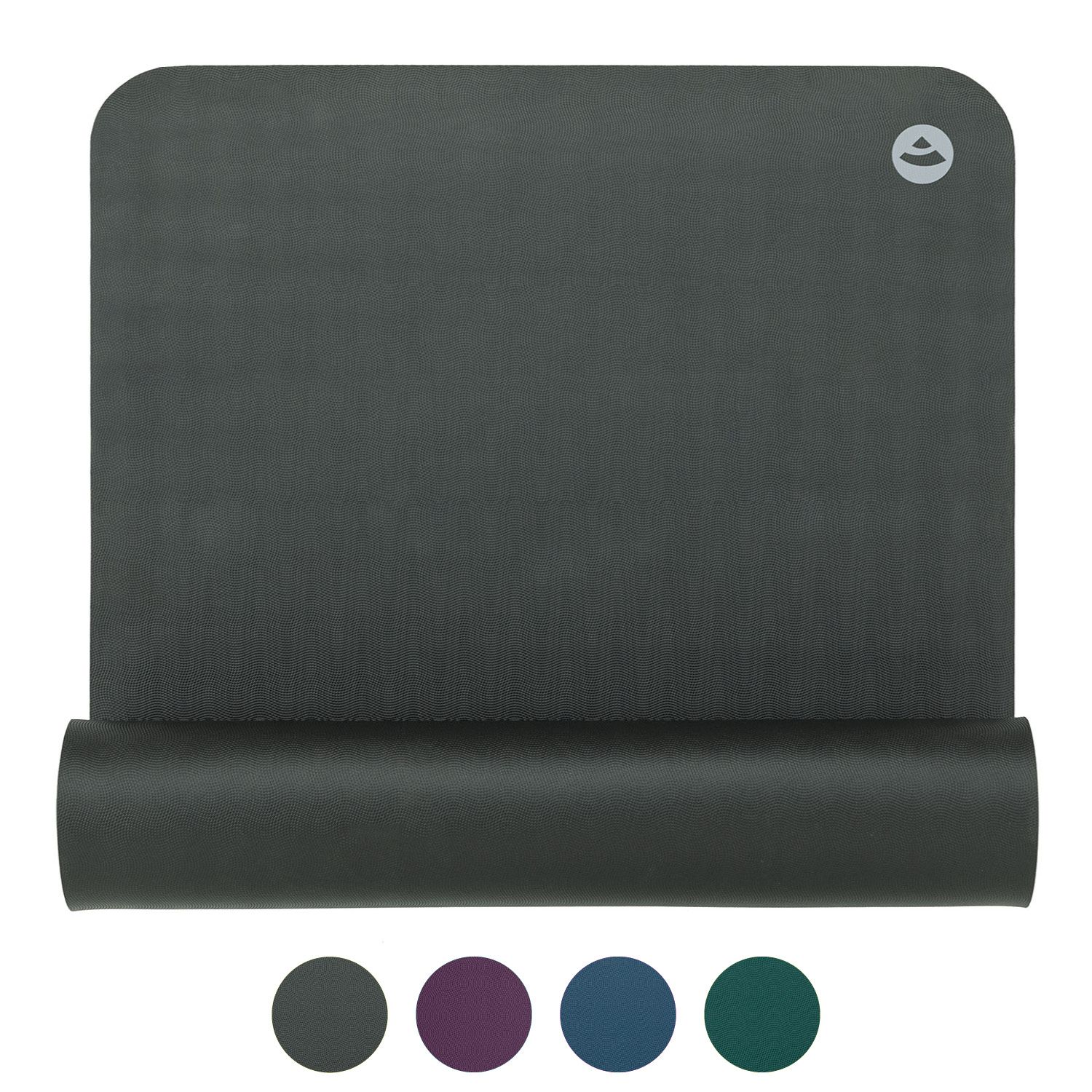 Tapis de yoga gris foncé, partiellement enroulé. Logo visible. Palette de couleurs avec 4 couleurs.