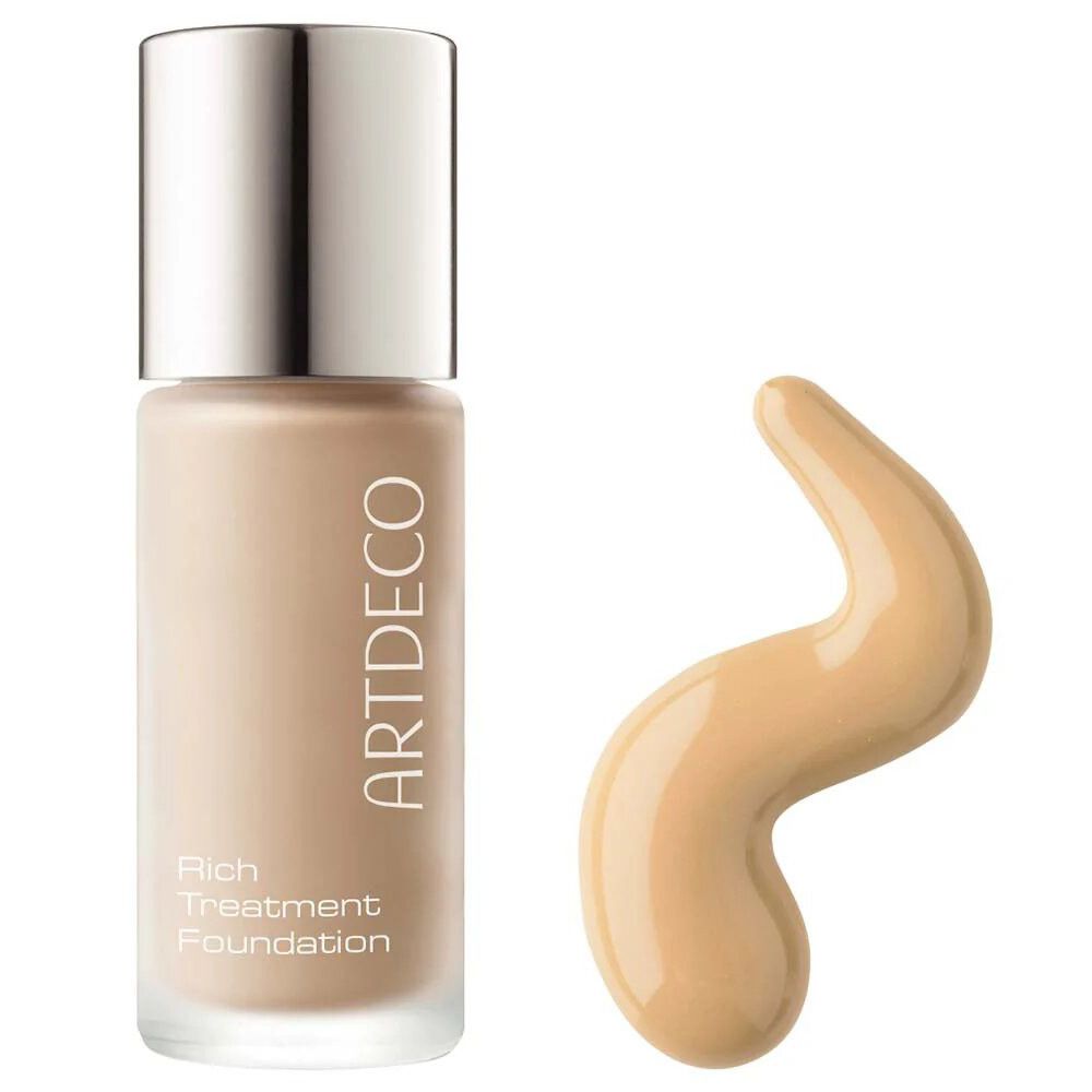 Flacon de fond de teint Artdeco Rich Treatment et échantillon de produit. Nom et marque visibles.