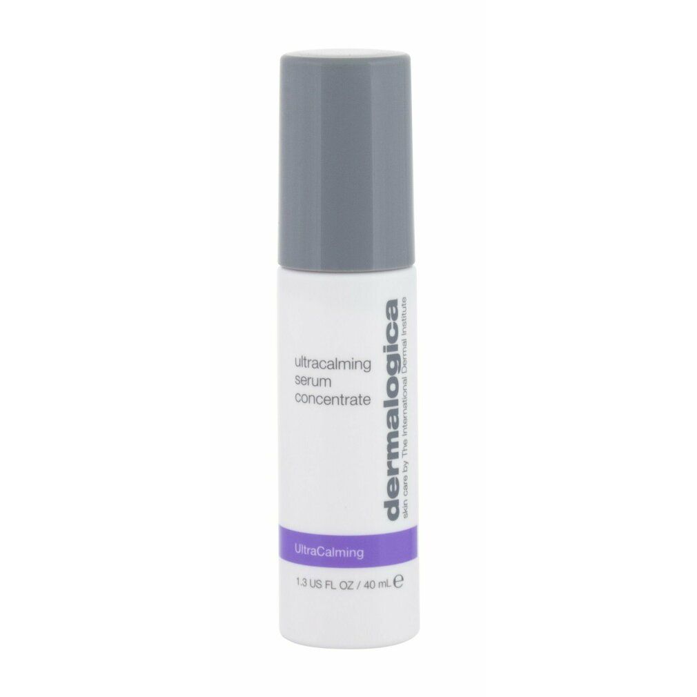 Flacon blanc, bouchon gris. Inscription: UltraCalming Serum Concentrate, Dermalogica. Détail violet.