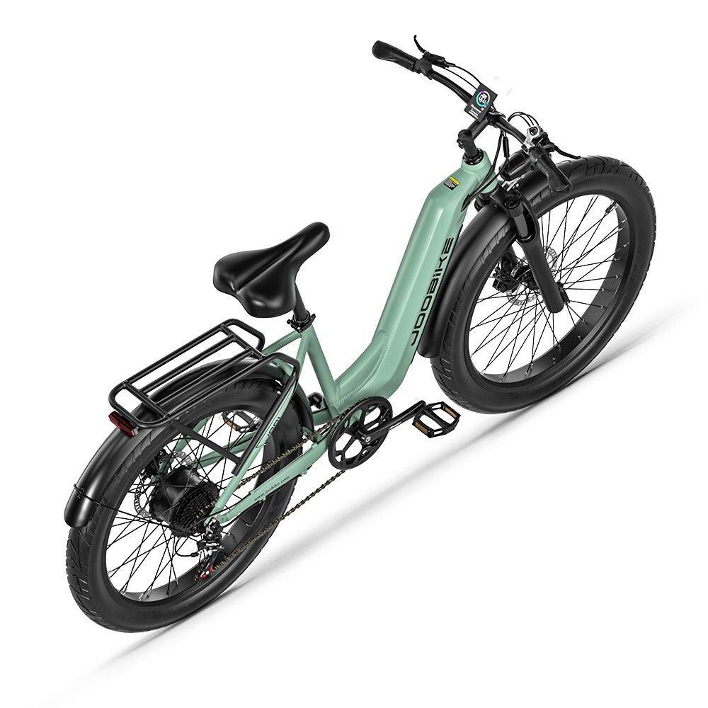 Vélo électrique vert clair avec pneus noirs et porte-bagages. Logo JOOBIKE sur le cadre. Batterie 48V.