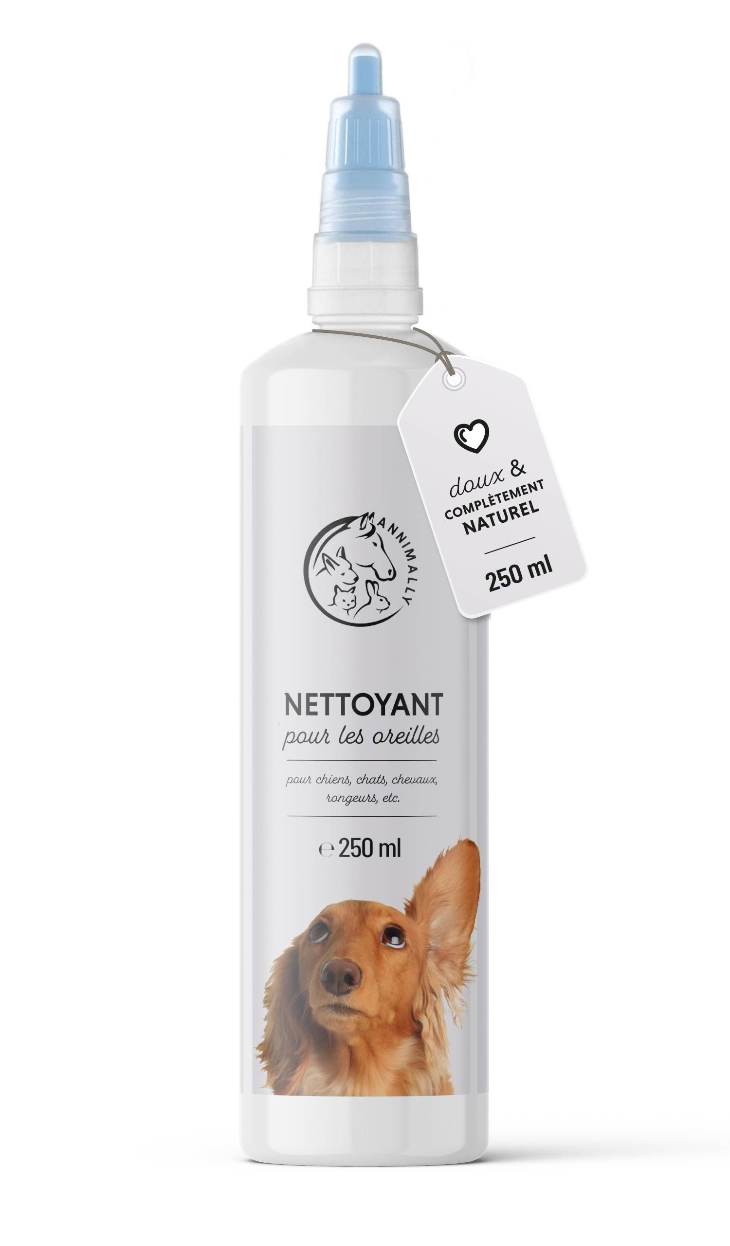 Flacon blanc avec applicateur bleu. Étiquette avec texte et cœur. Inscription: Nettoyant pour les oreilles. Image : chien.