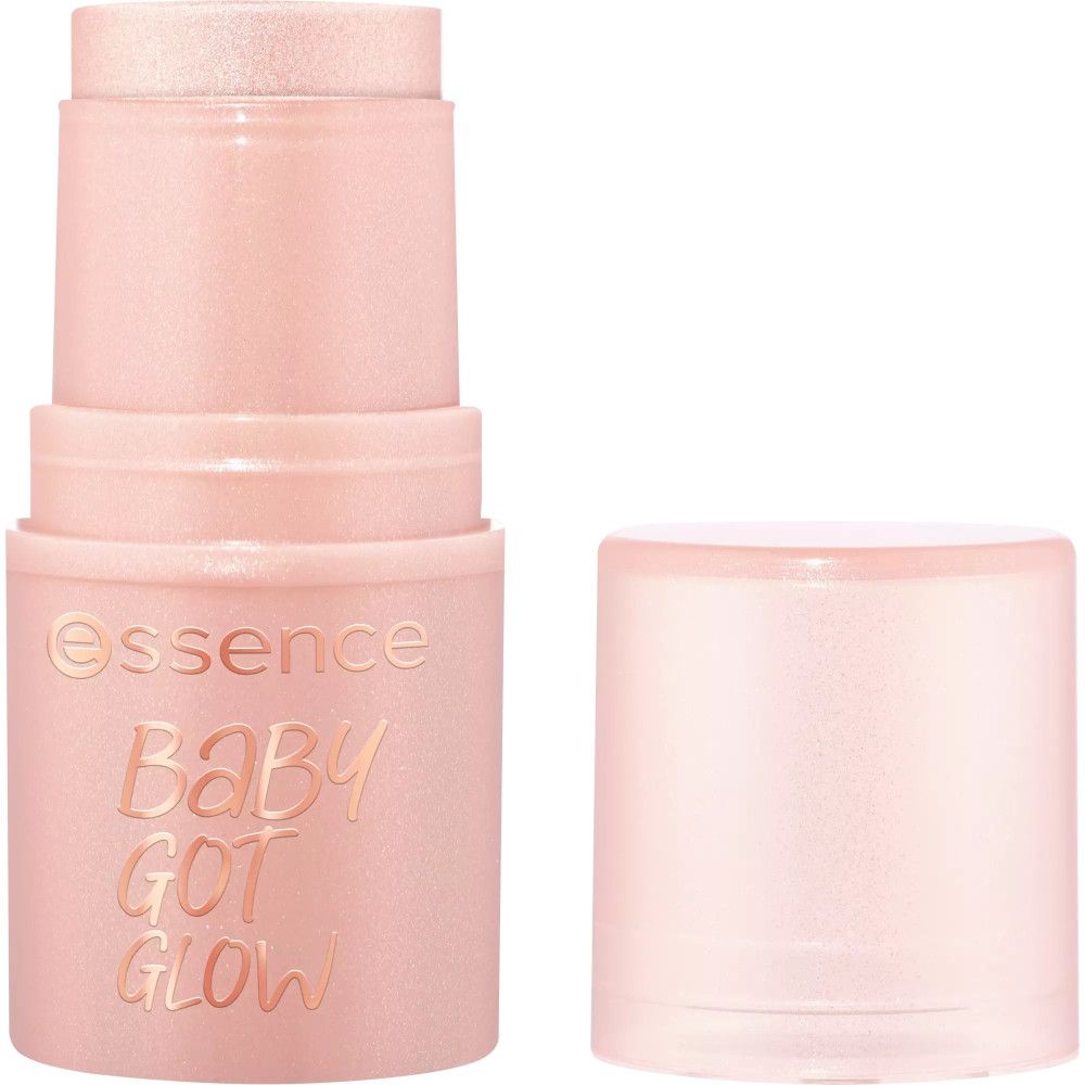 Stick highlighter rose avec capuchon retiré. Inscription: essence Baby Got Glow.