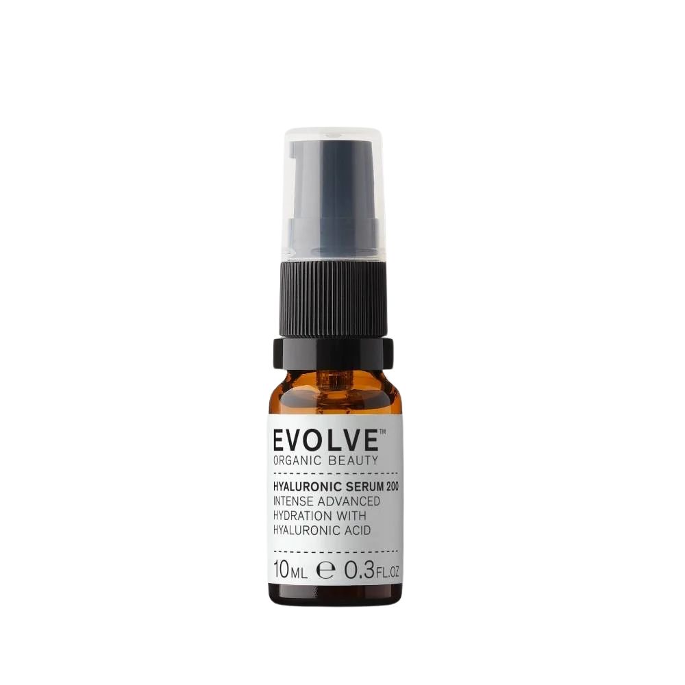 Flacon en verre brun avec pompe noire. Inscription: Evolve, Hyaluronic Serum 200, Intense Advanced Hydration with Hyaluronic Acid.