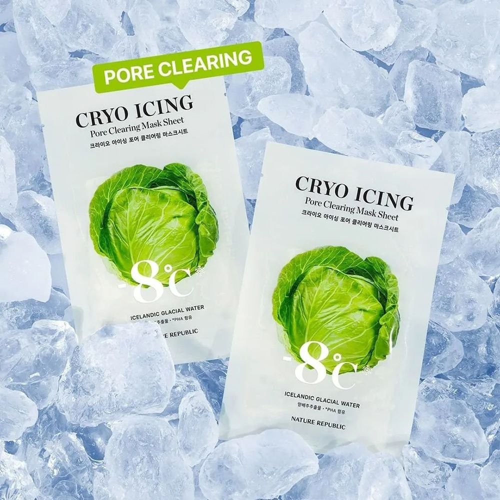 Deux masques Cryo Icing NATURE REPUBLIC sur glace. Chaque emballage présente un chou et du texte. Masque en tissu.