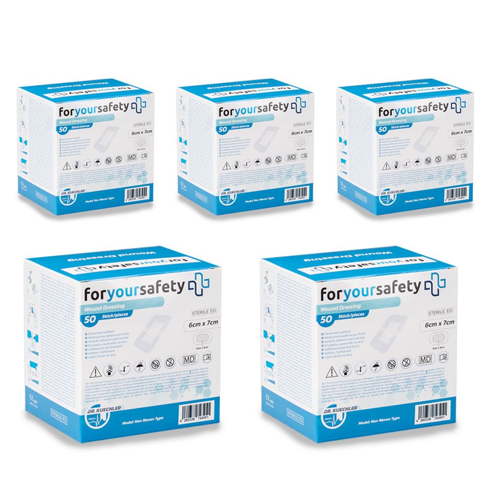 Cinq boîtes de pansements. Inscription : for your safety, 50 pièces, 6x7cm. Logo : Dr. Kuechler Medical.