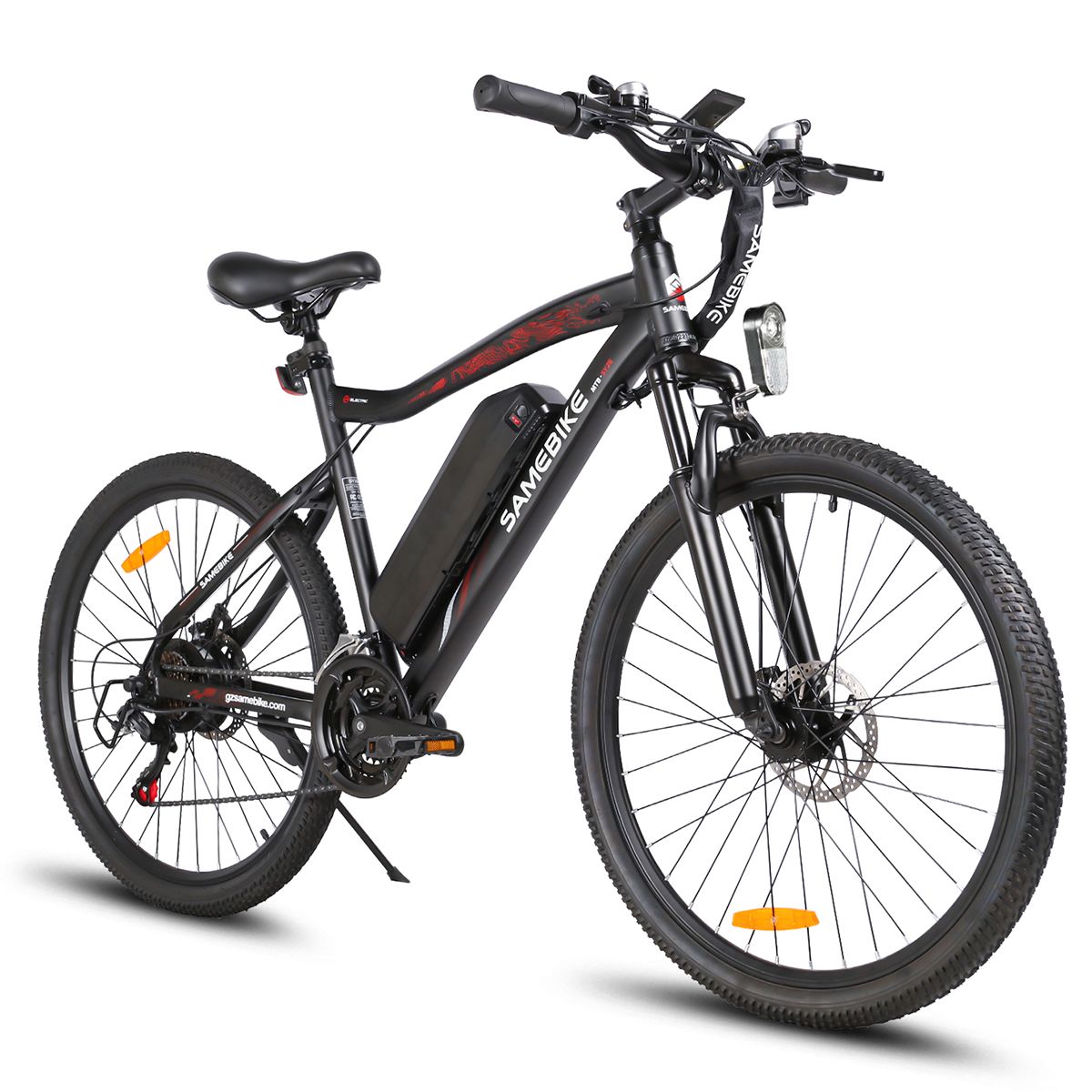 Zwarte SAMEBIKE e-bike met rode accenten. Shimano 21 versnellingen. Vooraanzicht.