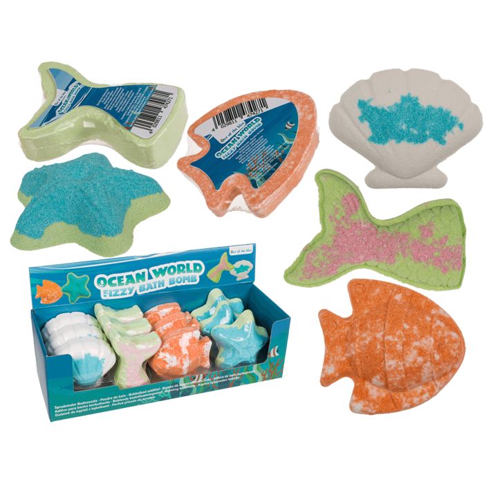 Diverses bombes de bain en forme marine. Contient queue de poisson, poisson, coquillage et étoile de mer. Certaines sont emballées individuellement, d'autres en boîte.