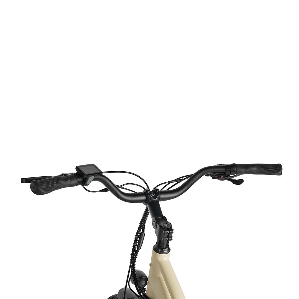 Fietsstuur met bediening en display. Zwarte handvatten, kabels en een licht framegedeelte.