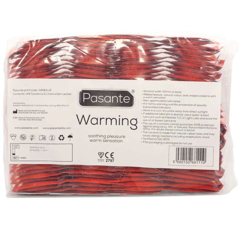 Paquet de préservatifs Pasante Warming. Emballages individuels rouges dans une enveloppe transparente. Informations.