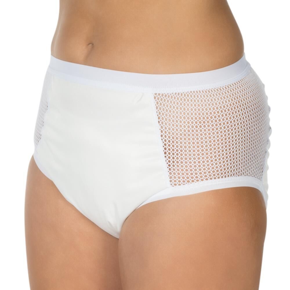 Slip d'incontinence blanc avec inserts en mesh. Matériau PU. Gros plan, porté par une personne.