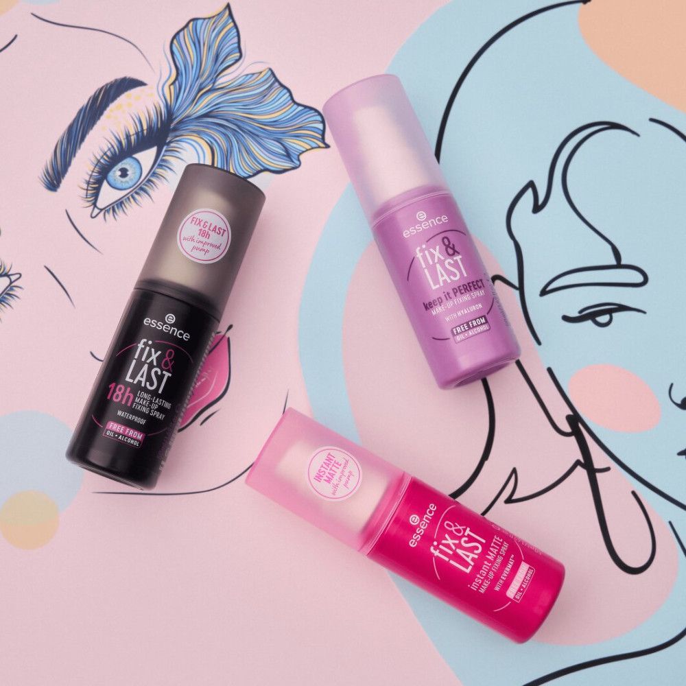 Drie Essence Fix & Last Make-up Fixing Sprays. Zwarte, paarse en roze flessen. Tekst: Keep it Perfect, 18h Longlasting, Instant Matte. Achtergrond: gezicht.