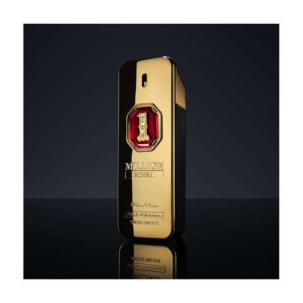 Flacon doré avec emblème rouge. Inscription "Million Royal". Fond noir.