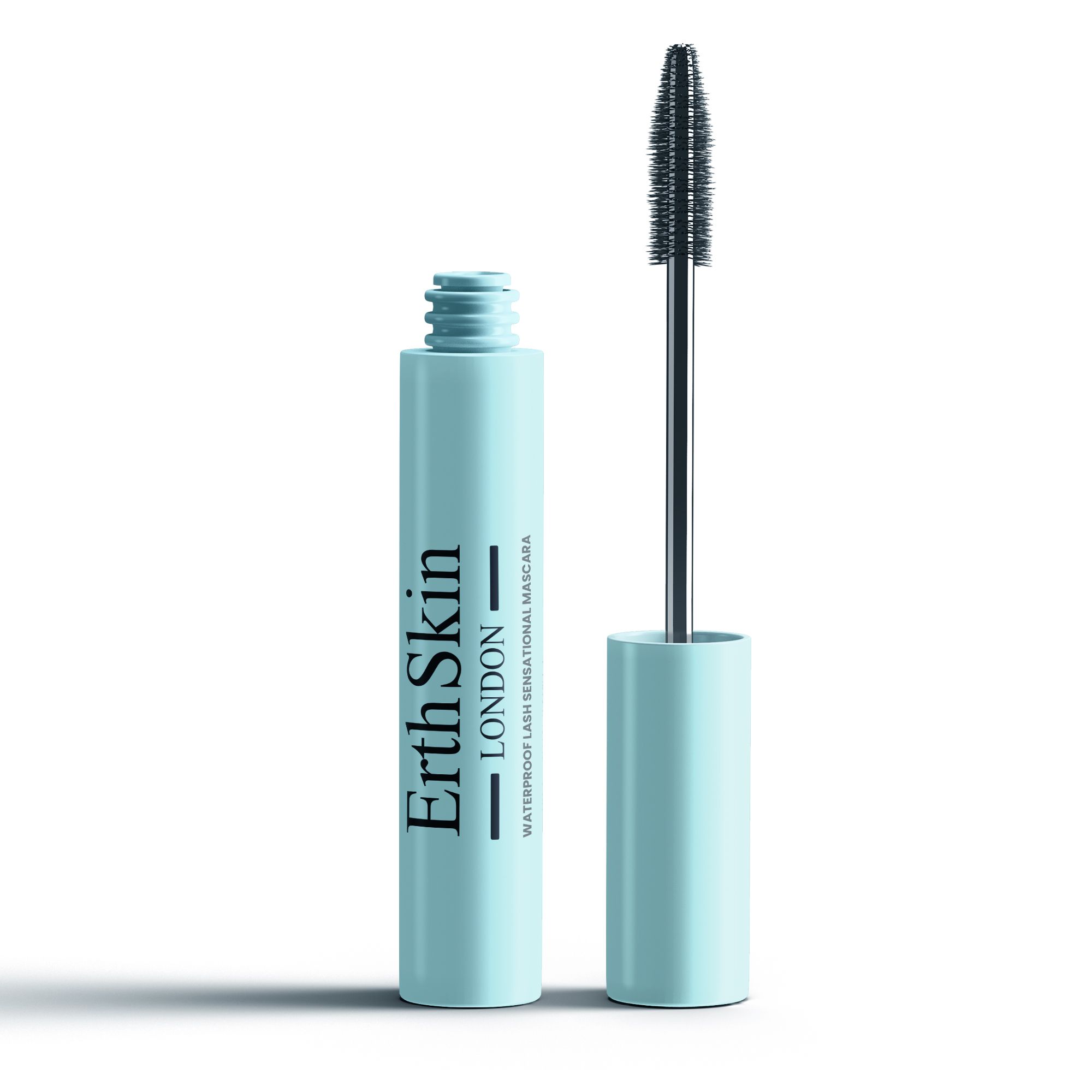 Lichtblauwe mascaratube met open borstel. Op de tube: ErthSkin London. De applicator is zichtbaar.