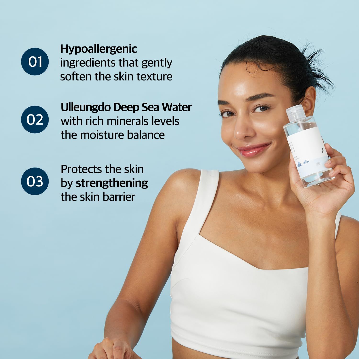 Vrouw met een product. Drie tekstblokken beschrijven ingrediënten en voordelen.